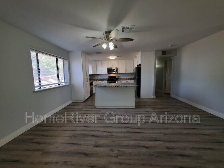 Building Photo - 4023 N 80th Dr