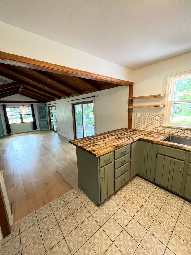 Building Photo - Charming 3-Bedroom Home in Reynoldsburg – ...