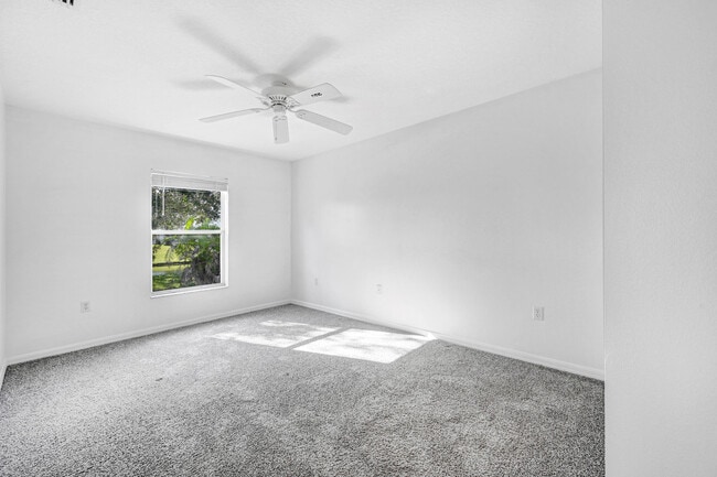 Building Photo - 1601 Wekiva Dr