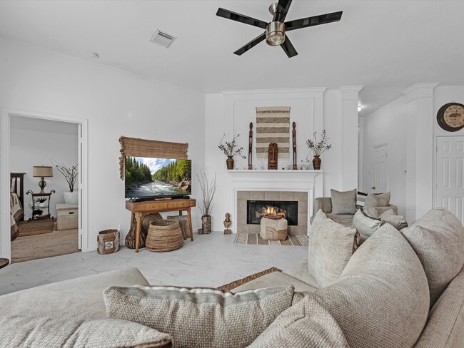 Building Photo - 5805 Windy Knoll Ln