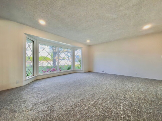 Building Photo - 2603 Phelan Ln