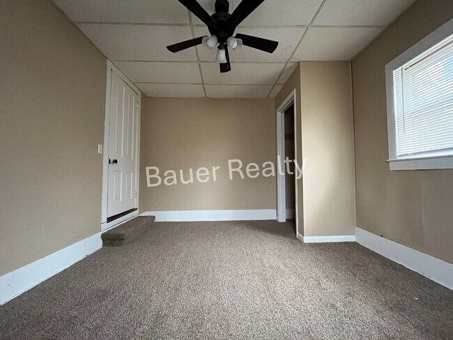 Building Photo - tb412