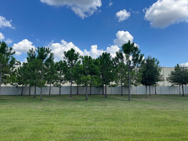 Building Photo - 2443 Sweet Viburnum Wy