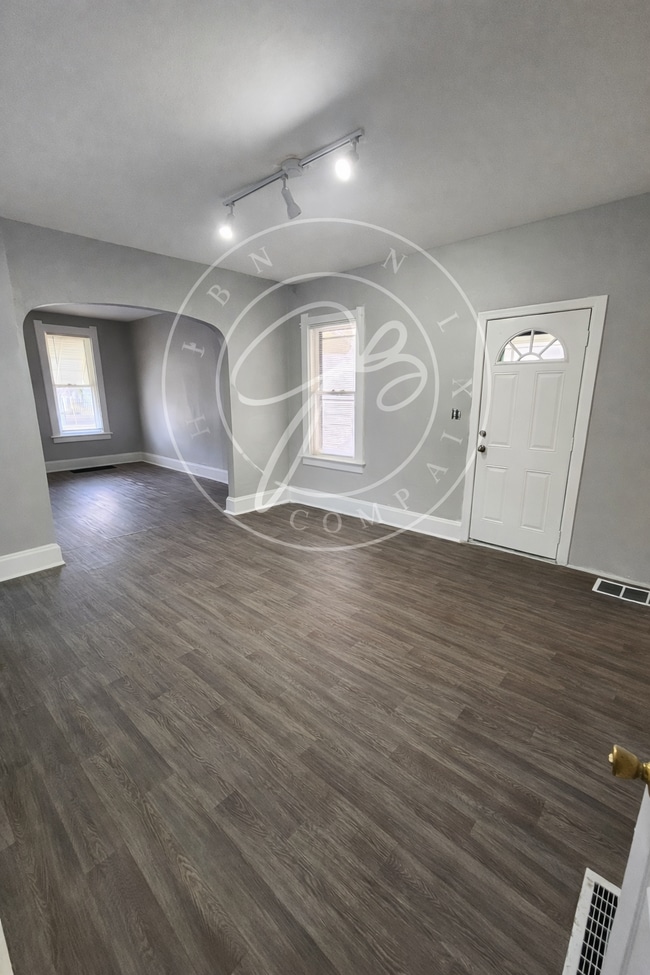 Building Photo - "Charming 3-Bedroom Home with updates throughout! Move in ready!