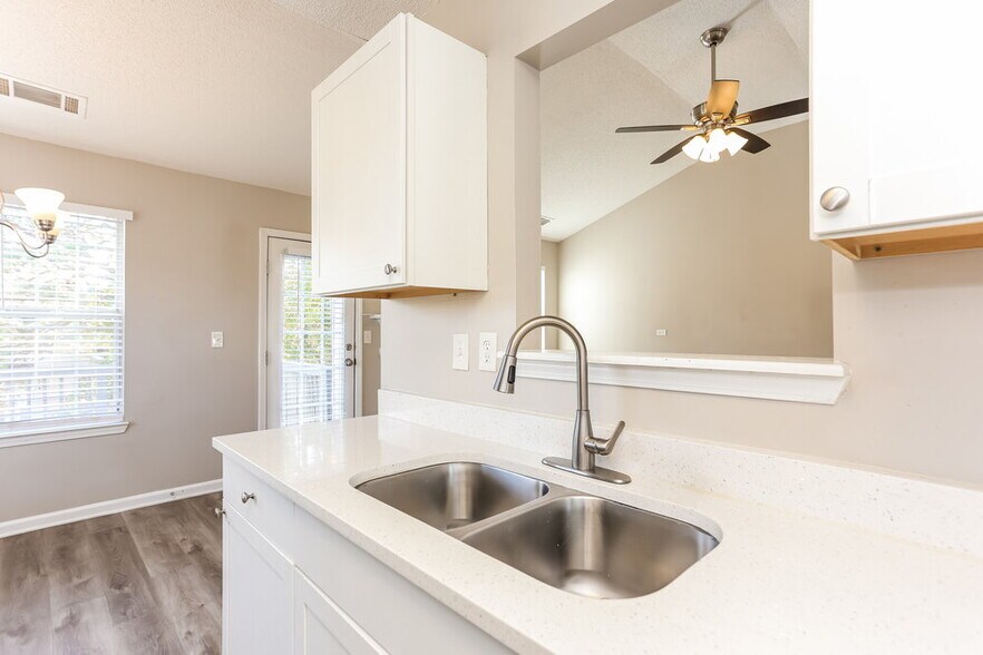 Building Photo - 214 Stallion Trail