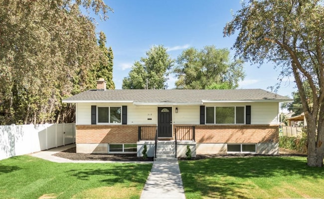 Building Photo - 315 Jackson St