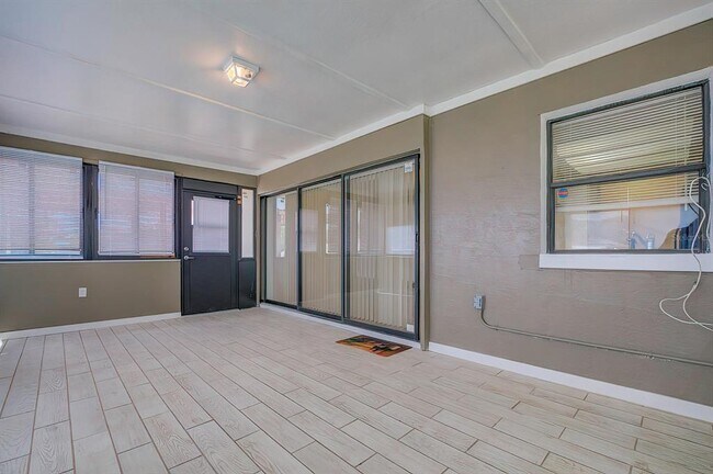 Building Photo - 8992 Hernando Way
