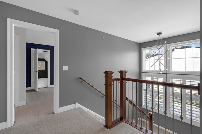 Building Photo - 7242 Greywall Ct