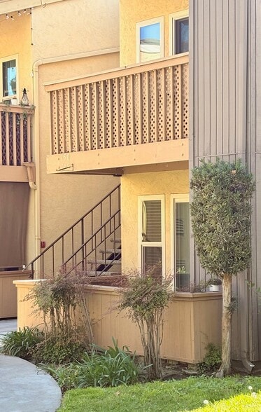 Exterior - 5946 Rancho Mission Rd