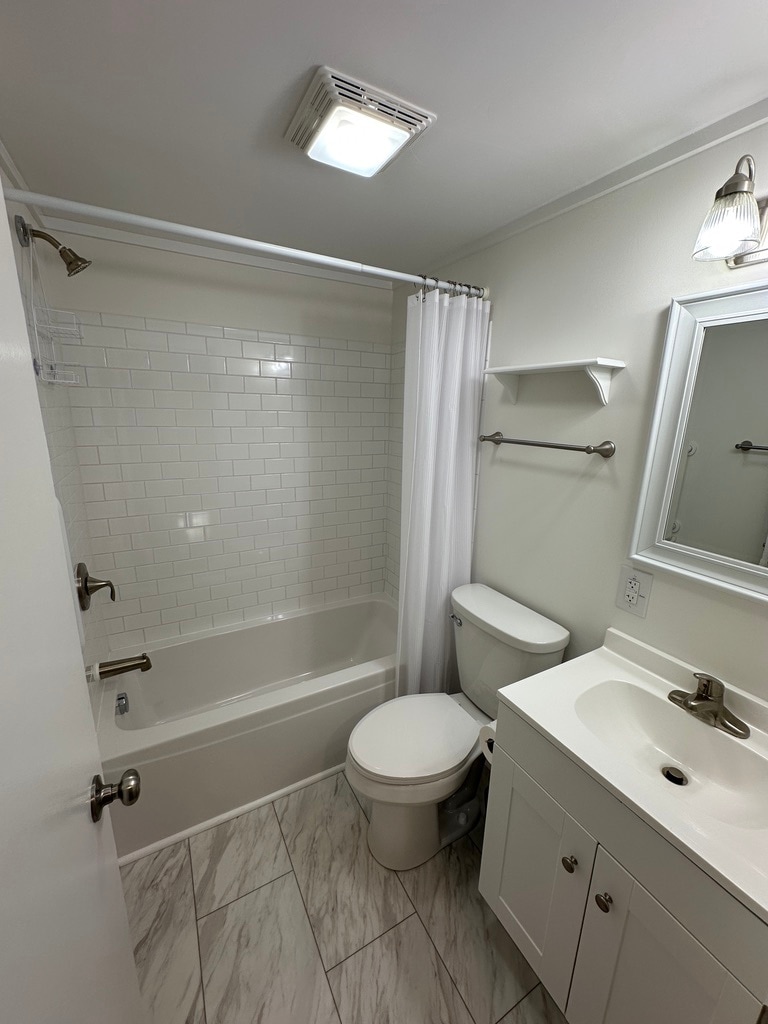 Bathroom - 150 Calvert St