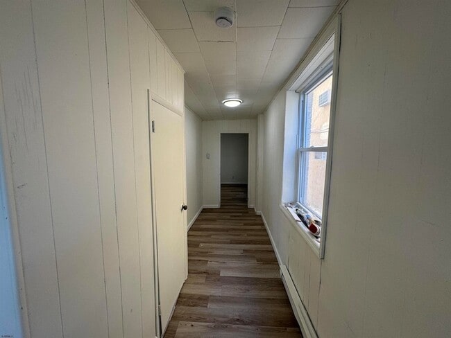 Building Photo - 2312 Arctic Ave