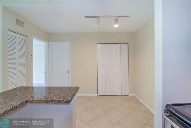 Building Photo - 10701 Cleary Blvd