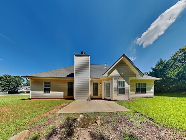 Building Photo - 802 Plantation Court Loganville GA