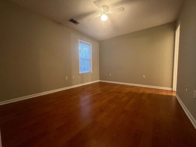 Building Photo - 2204 Gretels Hunt