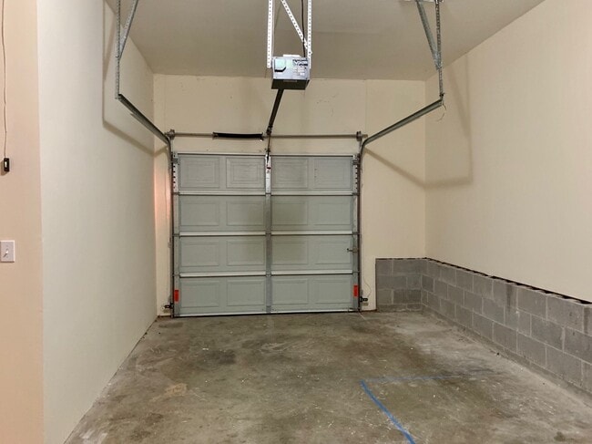 Building Photo - JUST REDUCED...UNDER $1,300!!-3 Bed/2 Bath Duplex With Attached Garage in Lovely College Park!