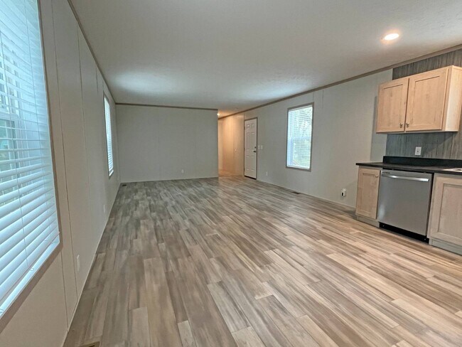 Building Photo - 2404 N 8th St