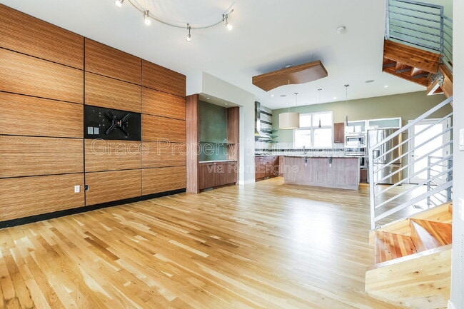 Building Photo - 2507 Larimer St