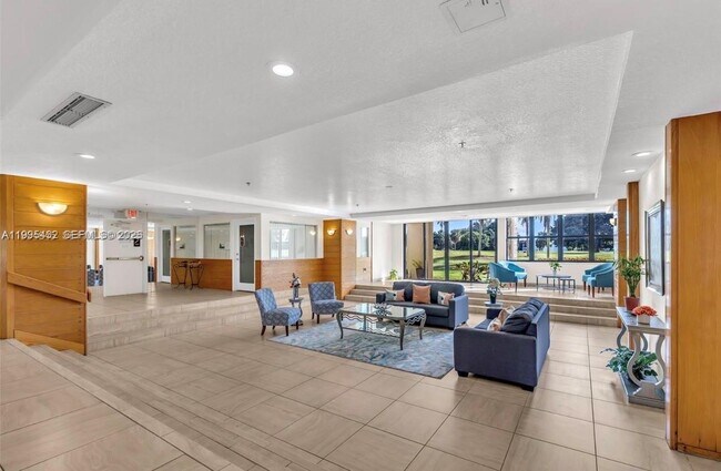 Building Photo - 16300 Golf Club Rd