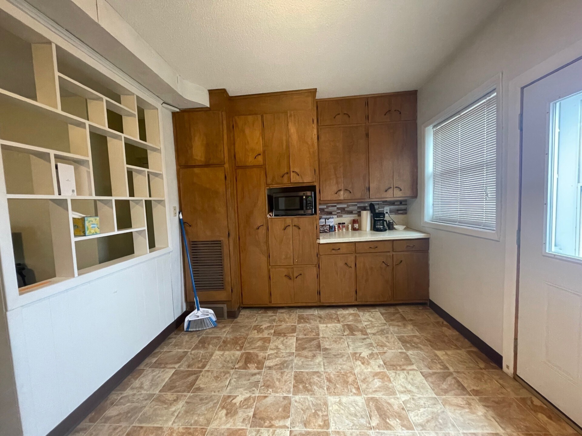 Building Photo - 115 5th Ave W