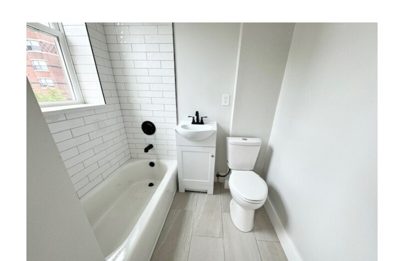 Building Photo - 107 Jersey St