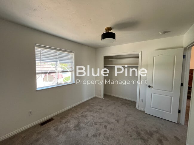 Building Photo - 5231 Clearfield Ln