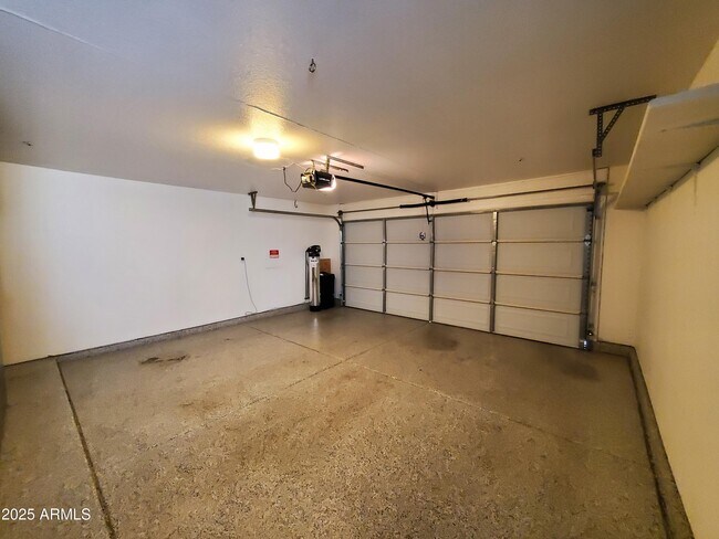 Building Photo - 12059 N 110th St