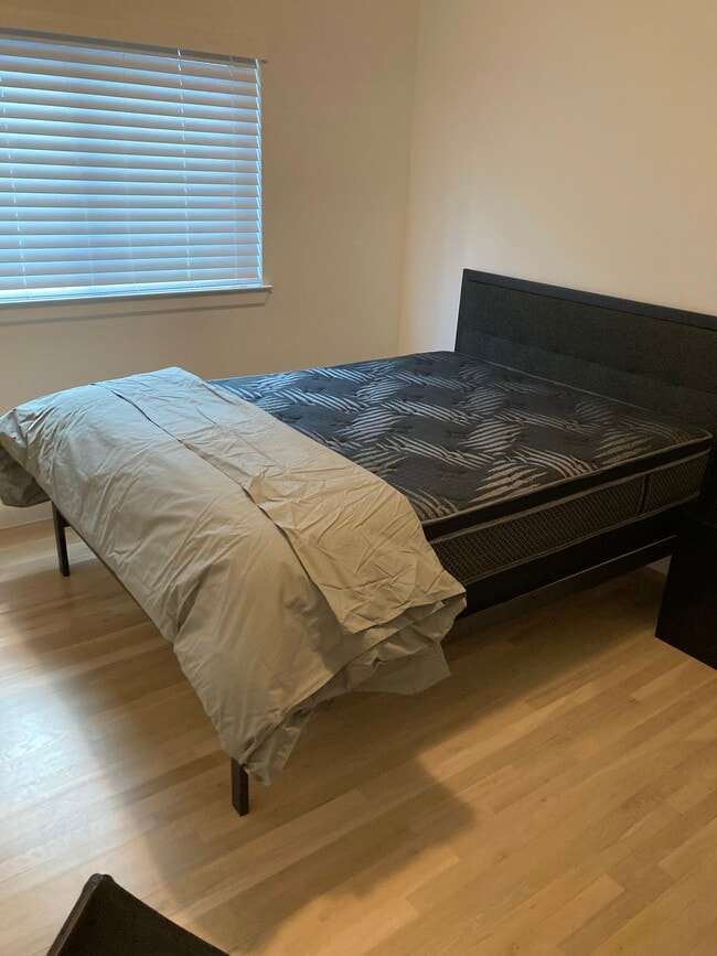 Building Photo - 522 Winners Cir