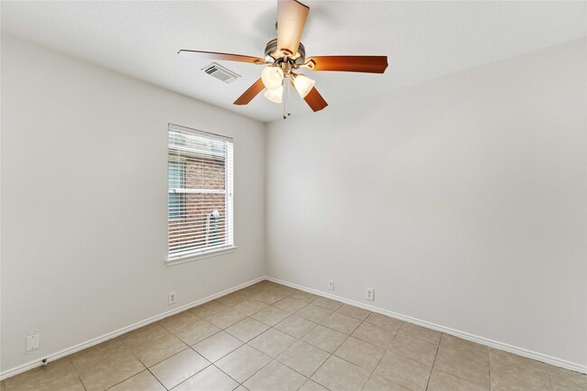 Building Photo - 21219 Somerset Park Ln