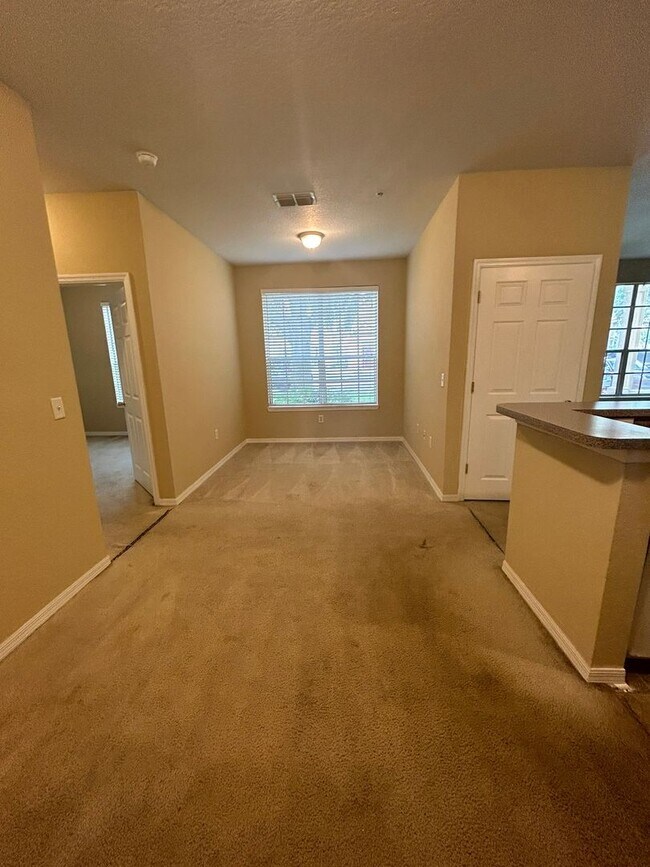 Building Photo - 823 Grand Regency Pointe