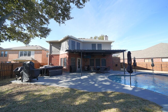 Building Photo - Gorgeous Schertz Home with an In-Ground Po...