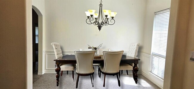 Building Photo - 423 Vista Ridge