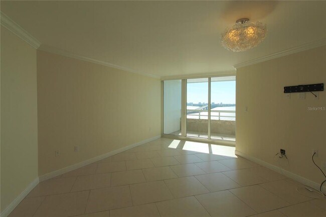 Building Photo - 988 Blvd of the Arts