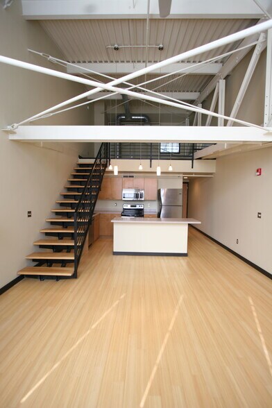 Building Photo - 300 Tijeras Ave NE