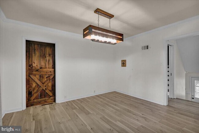 Building Photo - 1130 Albright Ave