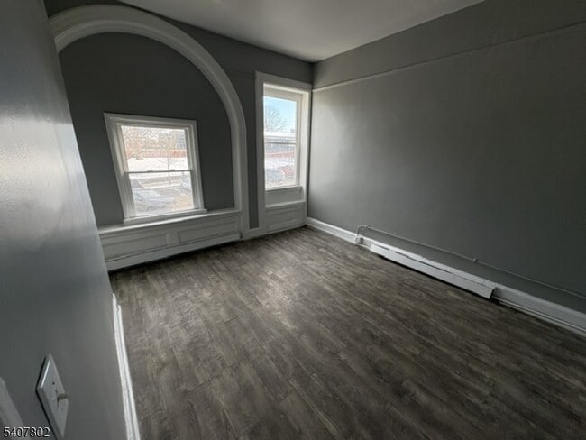 Building Photo - 197 North Ave