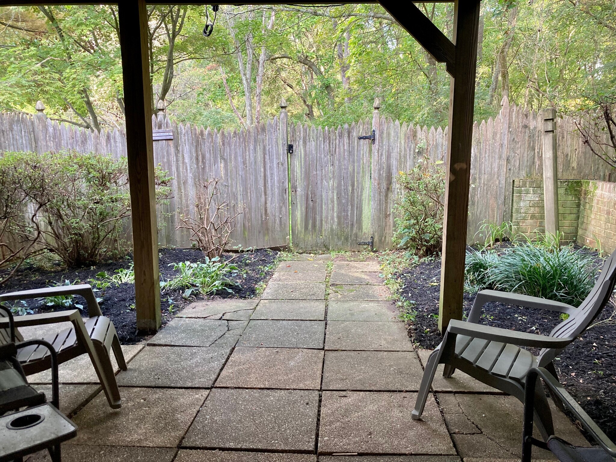 your own fenced in yard - 500 Meadow Hall Dr