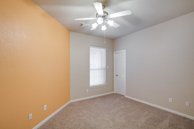 Building Photo - 9706 Parsonsfield Ln