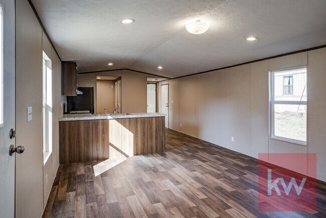 Building Photo - Chestnut St 119/Whispering Hills MHP