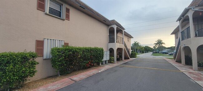 600 SW 2nd Ave 600 SW 2nd Ave - 600 Sw 2nd Ave Boca Raton Fl Building Photo 