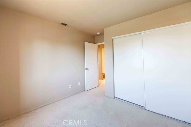 Building Photo - 44594 Johnston Dr