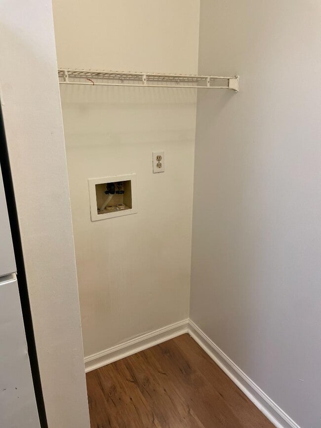 Building Photo - 98 Andrea Dr