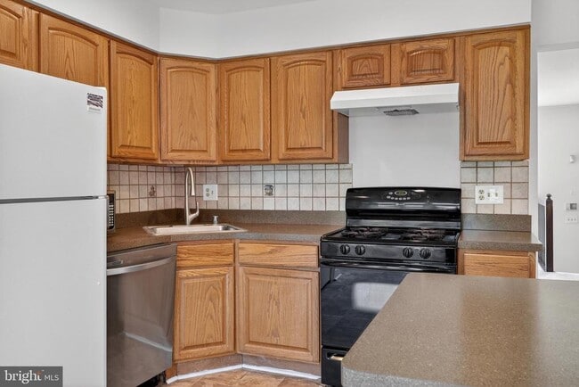 Building Photo - 6142 Joust Ln