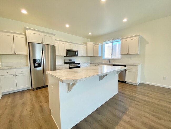 Building Photo - Beautiful, Newly-Built Home with Office