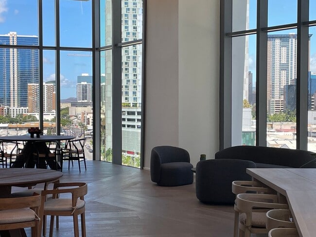 Building Photo - Brand NEW! Koula Studio