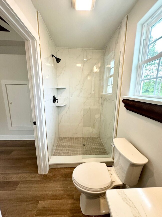 Building Photo - Beautiful 4 Bedroom, 3 Bath home located in Myrtle Grove Plantation!