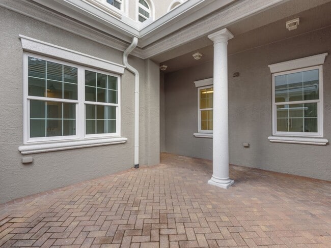 Building Photo - 9229#103
