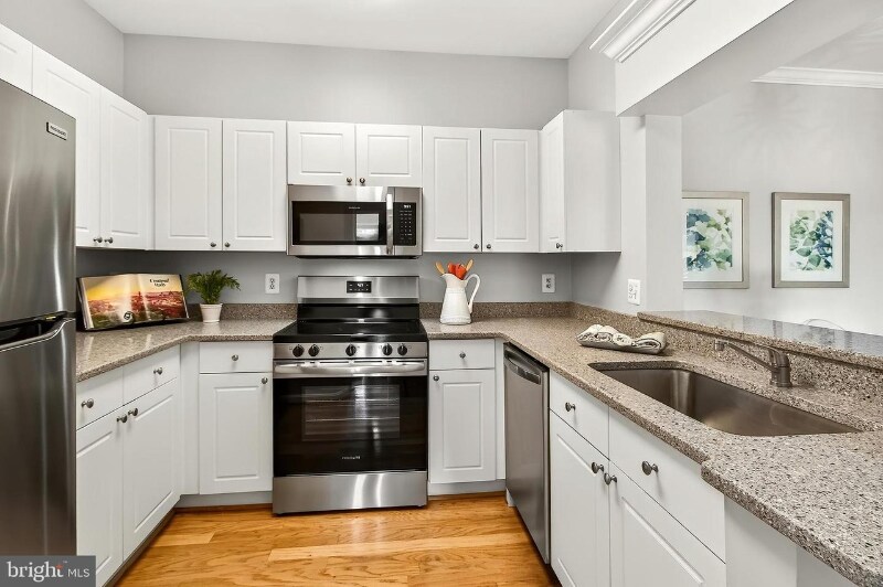 Building Photo - 4551 Strutfield Ln