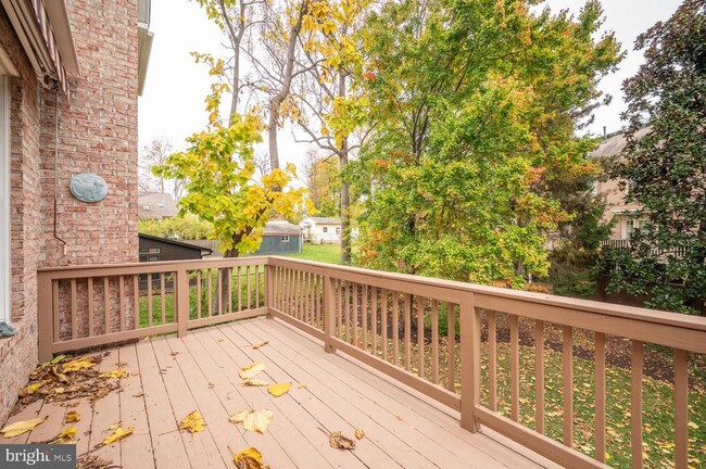 Building Photo - 119 E Jefferson St