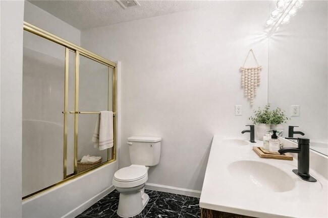 Building Photo - 3104 Clemson Pl