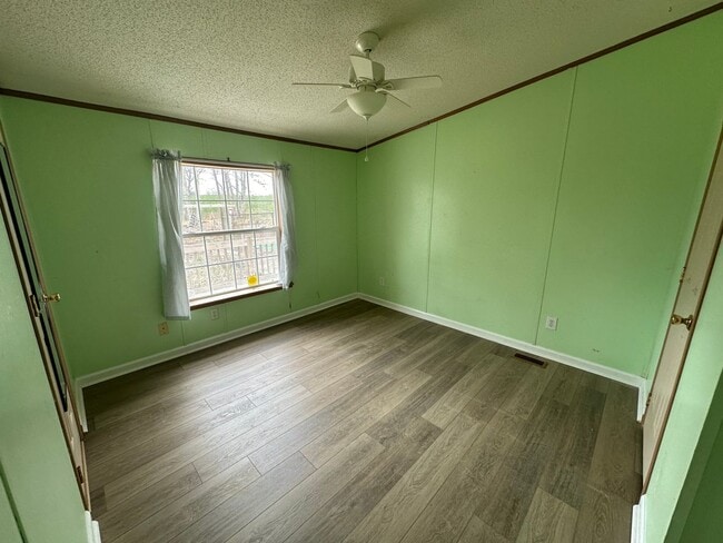 Building Photo - Spacious home in Campbell County. Country living!